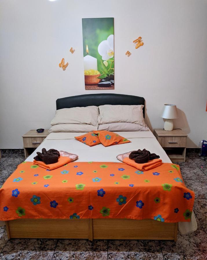Silia'S Maisonette Марсаскала Екстериор снимка