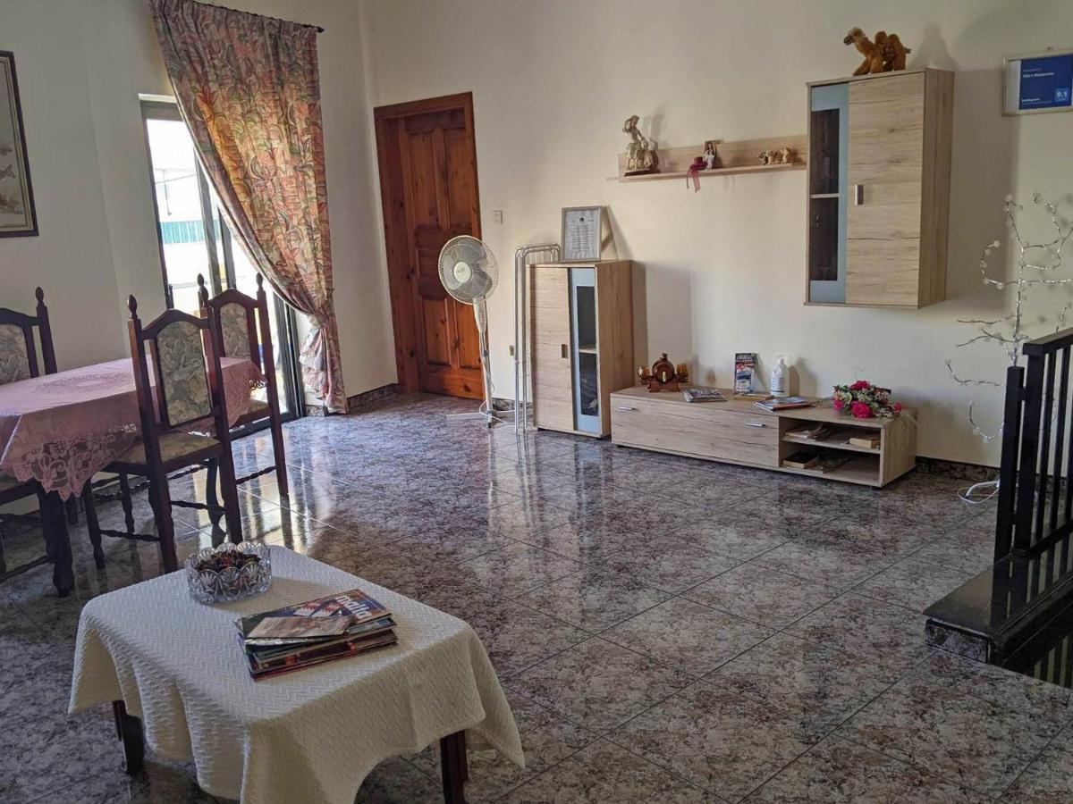 Silia'S Maisonette Марсаскала Екстериор снимка