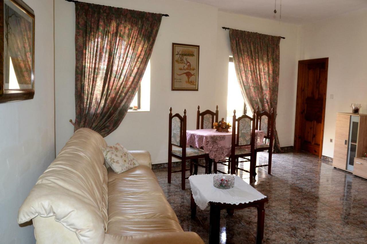 Silia'S Maisonette Марсаскала Екстериор снимка